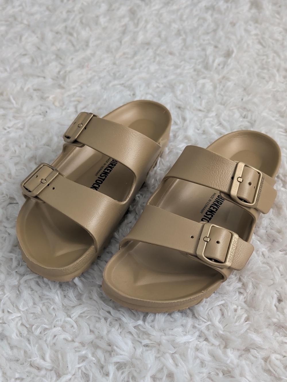 Birkenstock Arizona Essentials Arizona EVA Sandal in Gold